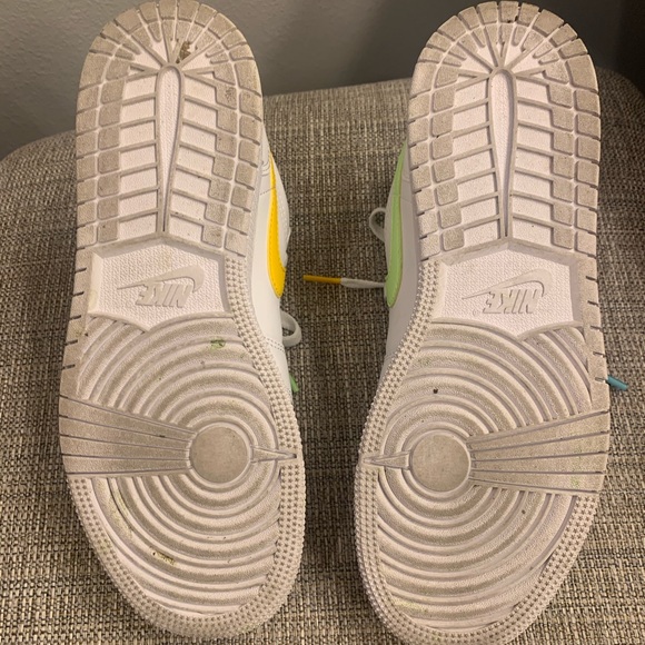 jordan 1 low sticker pack grade school